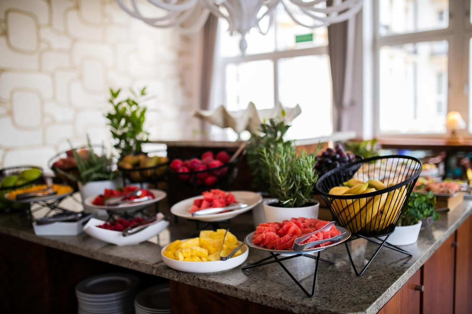فندق سوفيتل غراند سوبوت المظهر الخارجي الصورة Fruit salad